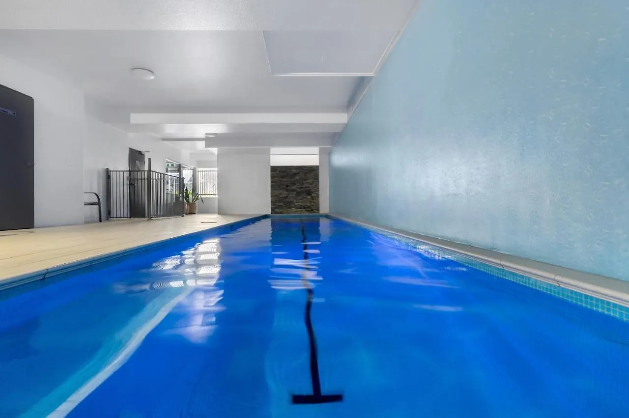 City Lights- Spacious Apartment Cairns