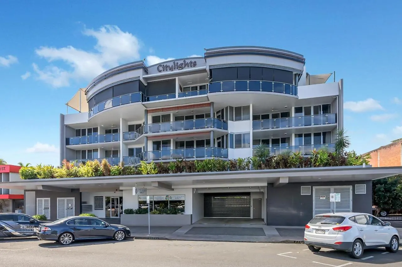 City Lights- Spacious Apartment Cairns 0*,